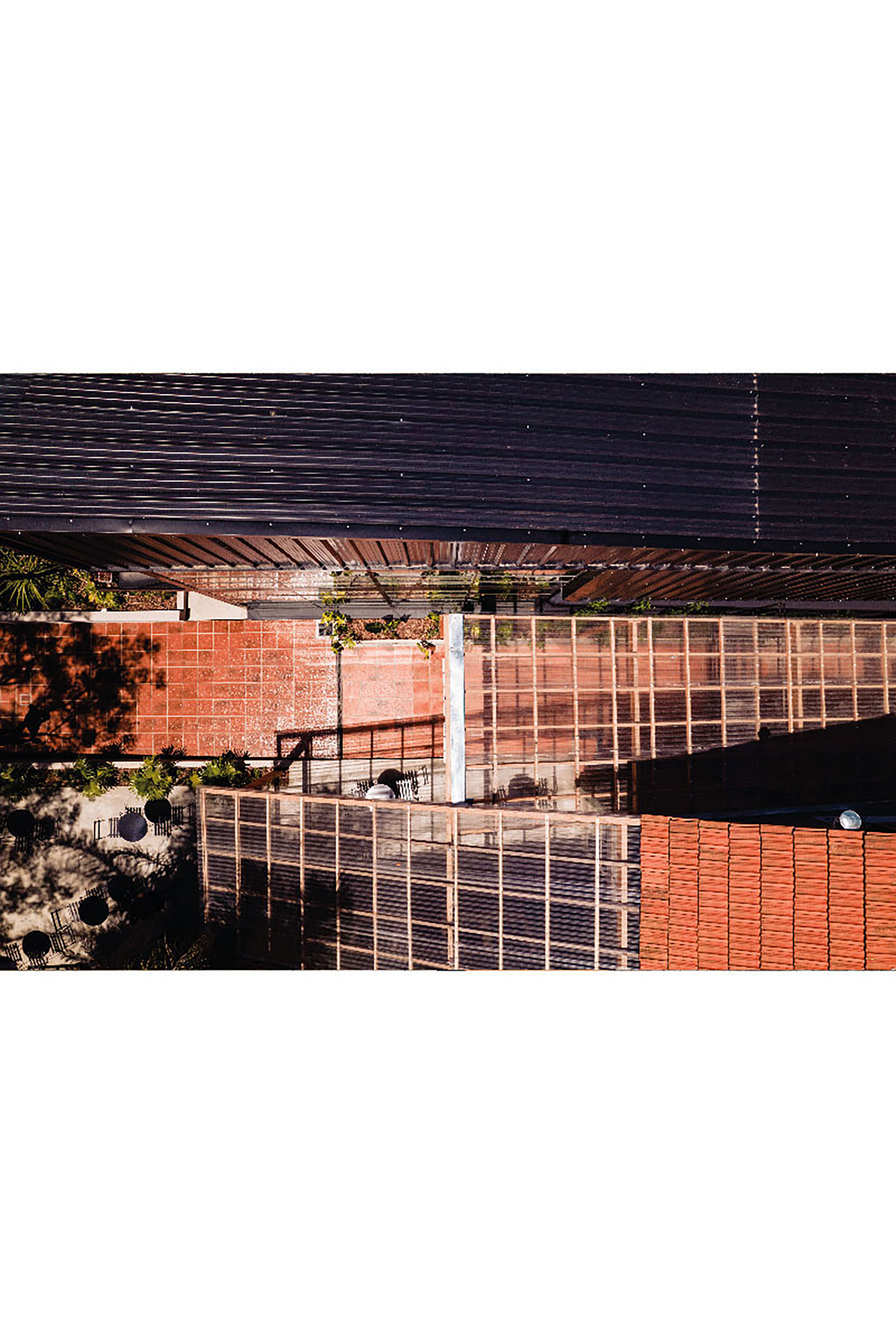 Hamburga - Patio 272 ||| Lomas de Zamora ||| DRM Ariquitectura