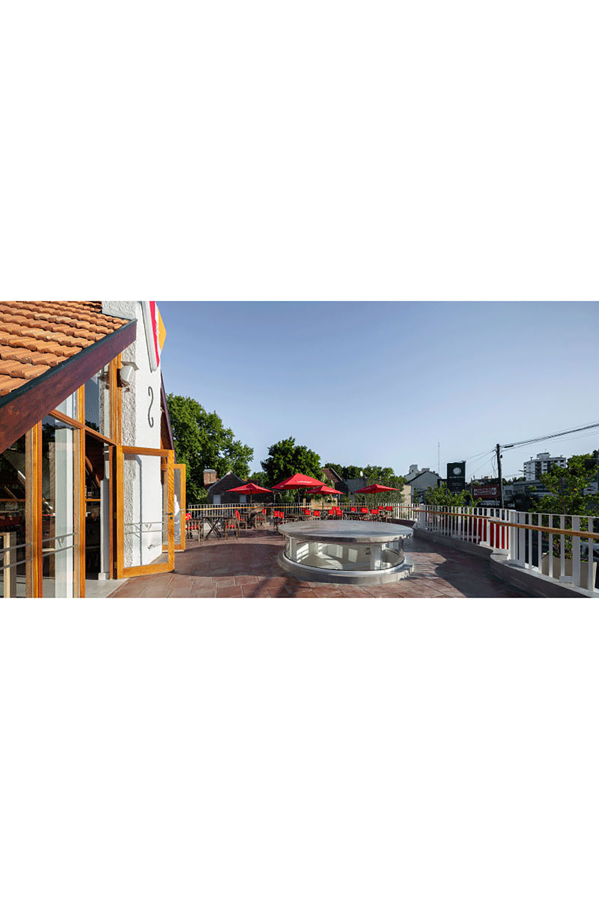 Veneciana Adrogue Este  ||| AV. Espora 563 ||| DRM Ariquitectura